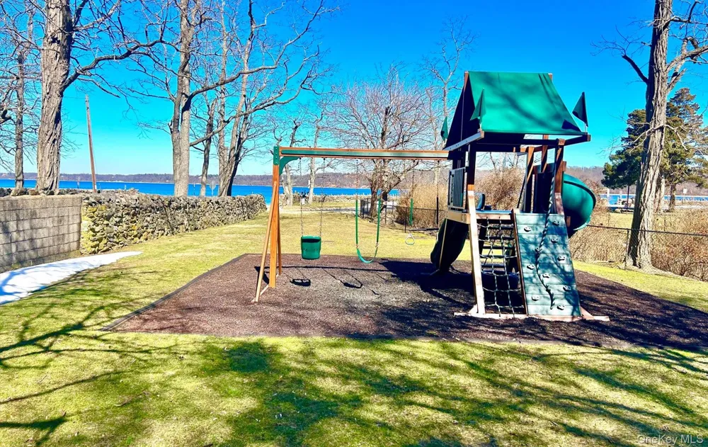 38 Tiffany Road Oyster Bay Cove, NY 11771