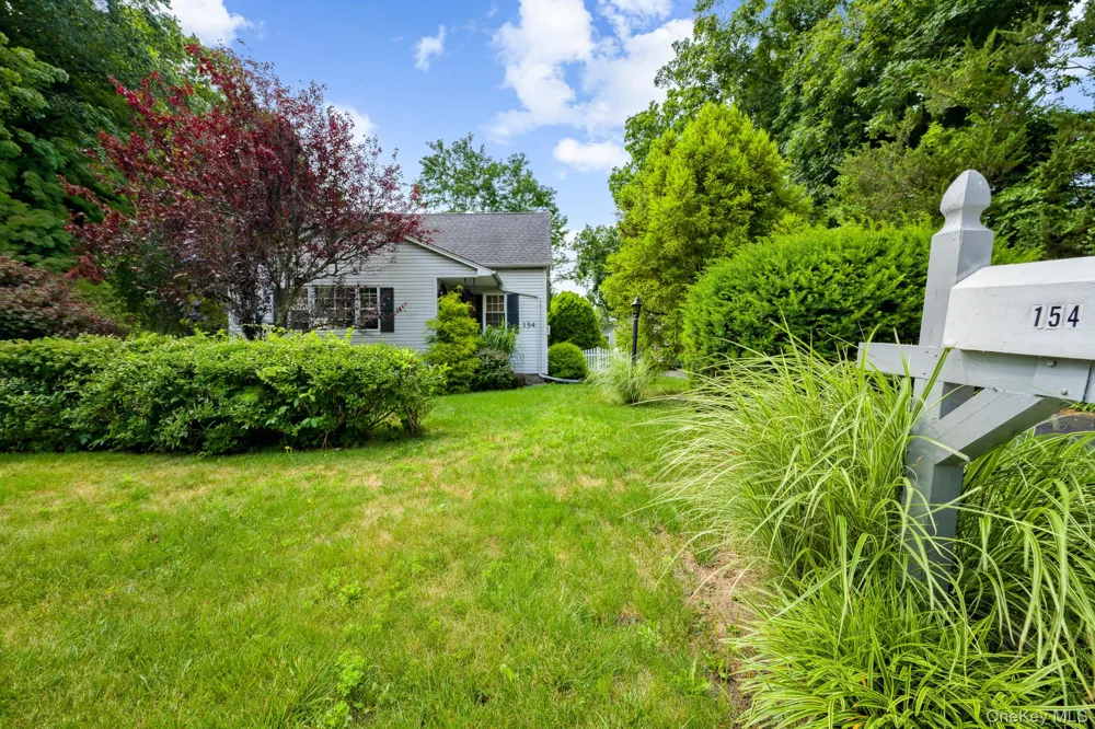 154 Cedar Road E Mastic Beach, NY 11951