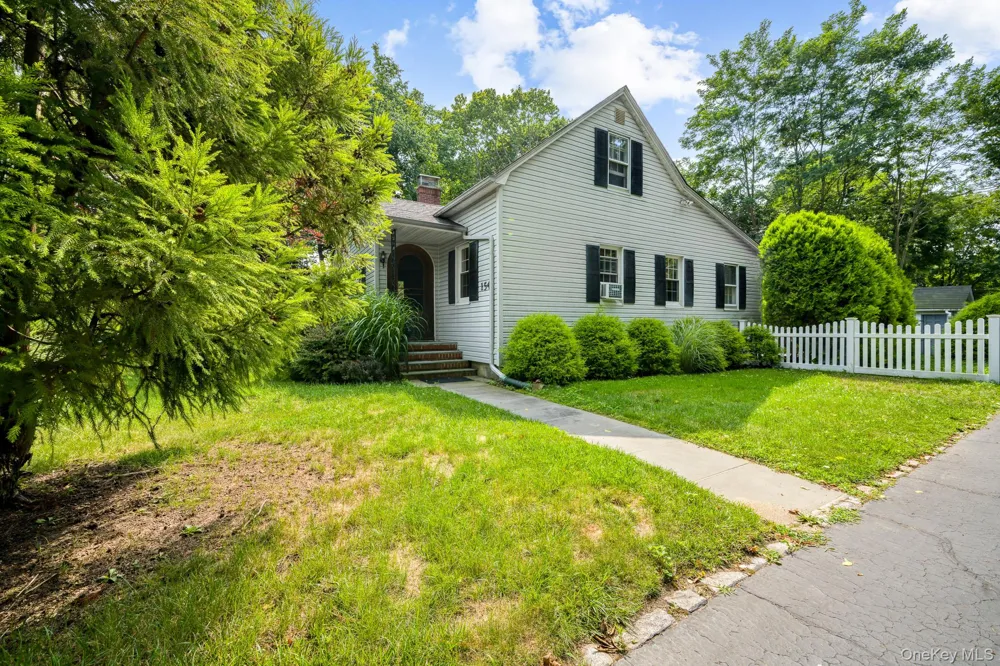 154 Cedar Road E Mastic Beach, NY 11951