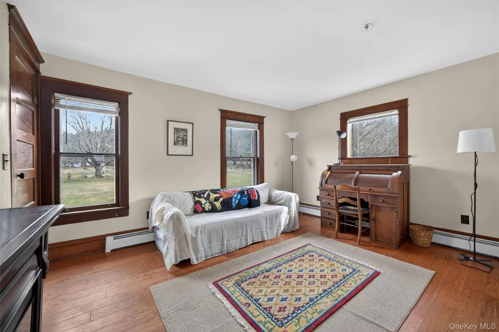 48 Kirks Road Narrowsburg, NY 12764