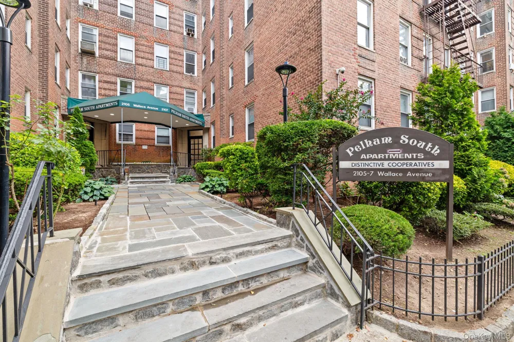 2105 Wallace Avenue #5A Bronx, NY 10462