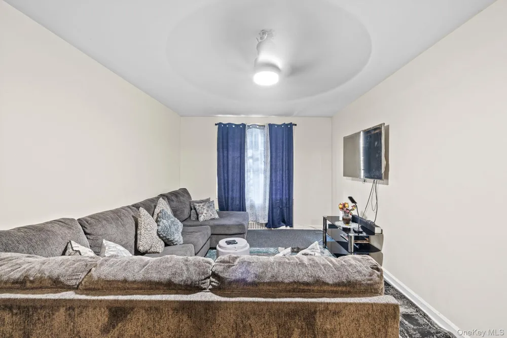 2105 Wallace Avenue #5A Bronx, NY 10462