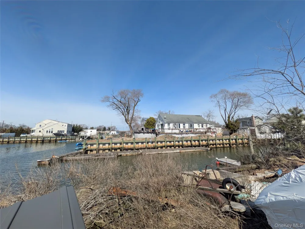 635 Arthur Street Baldwin, NY 11510