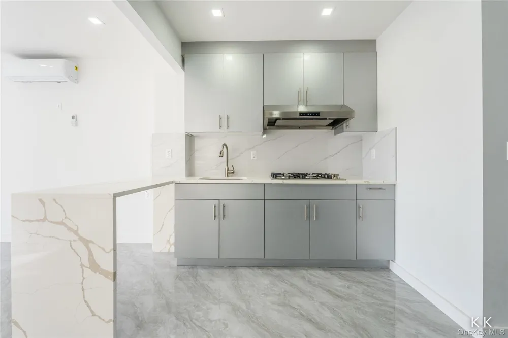 941 57TH STREET #1A Brooklyn, NY 11219