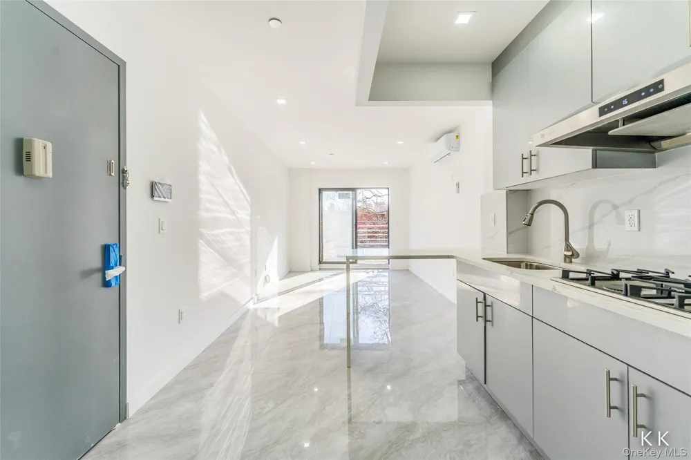 941 57TH STREET #1A Brooklyn, NY 11219