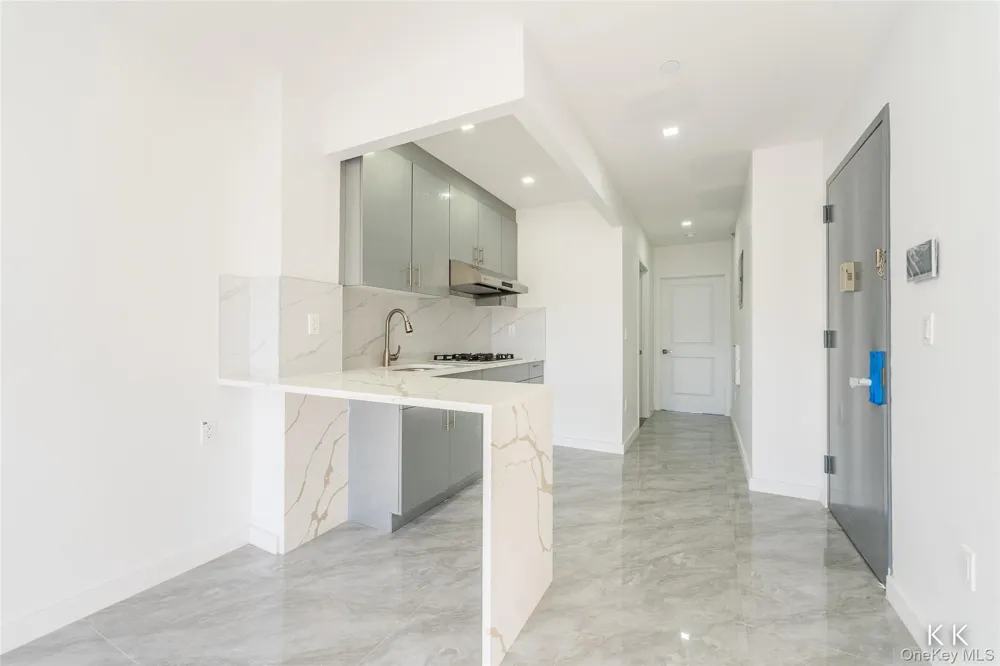 941 57TH STREET #1A Brooklyn, NY 11219