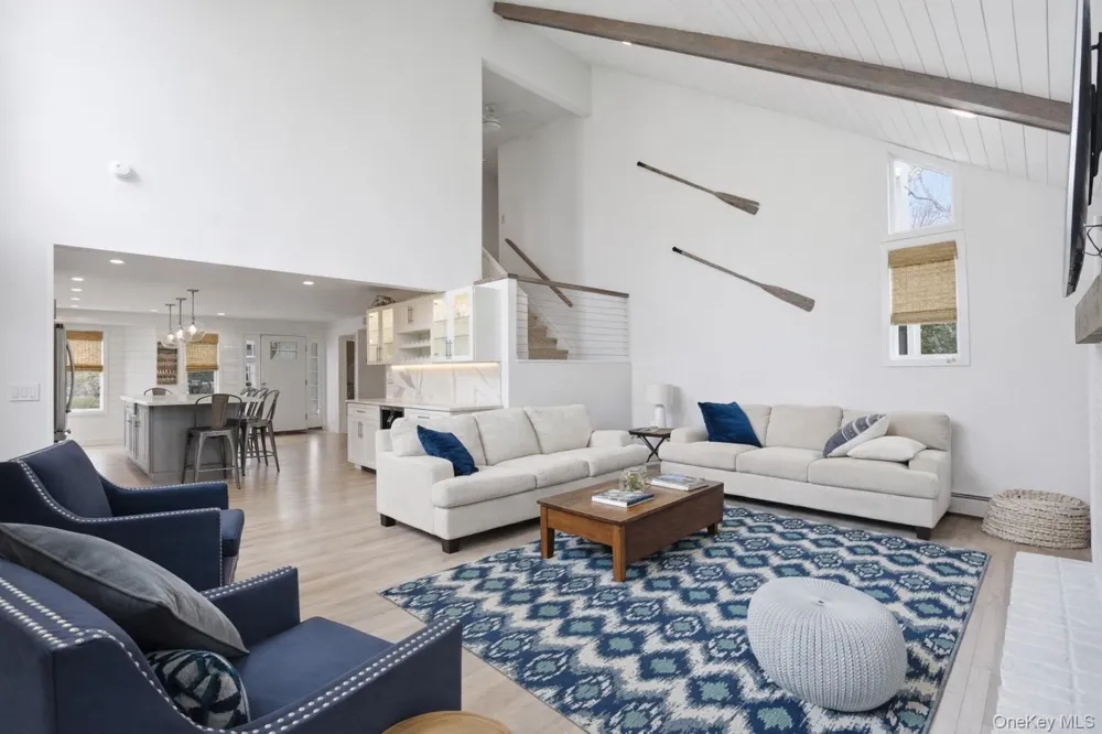1 Canal Way Hampton Bays, NY 11946