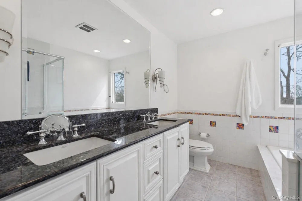 1 Canal Way Hampton Bays, NY 11946