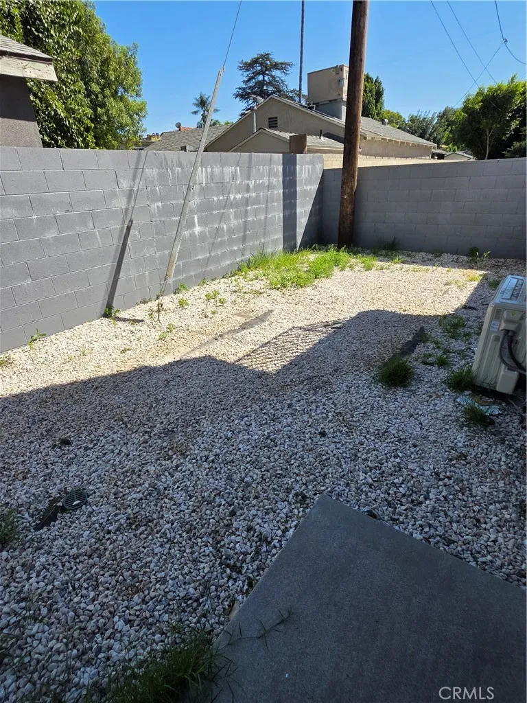 6130 Hazeltine #3 Van Nuys, CA 91401