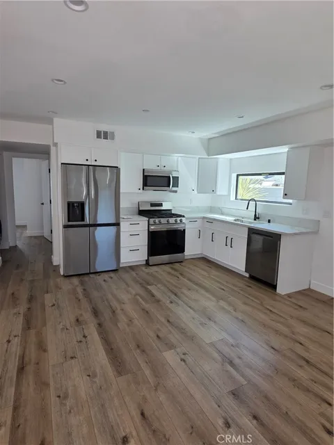 6130 Hazeltine #3