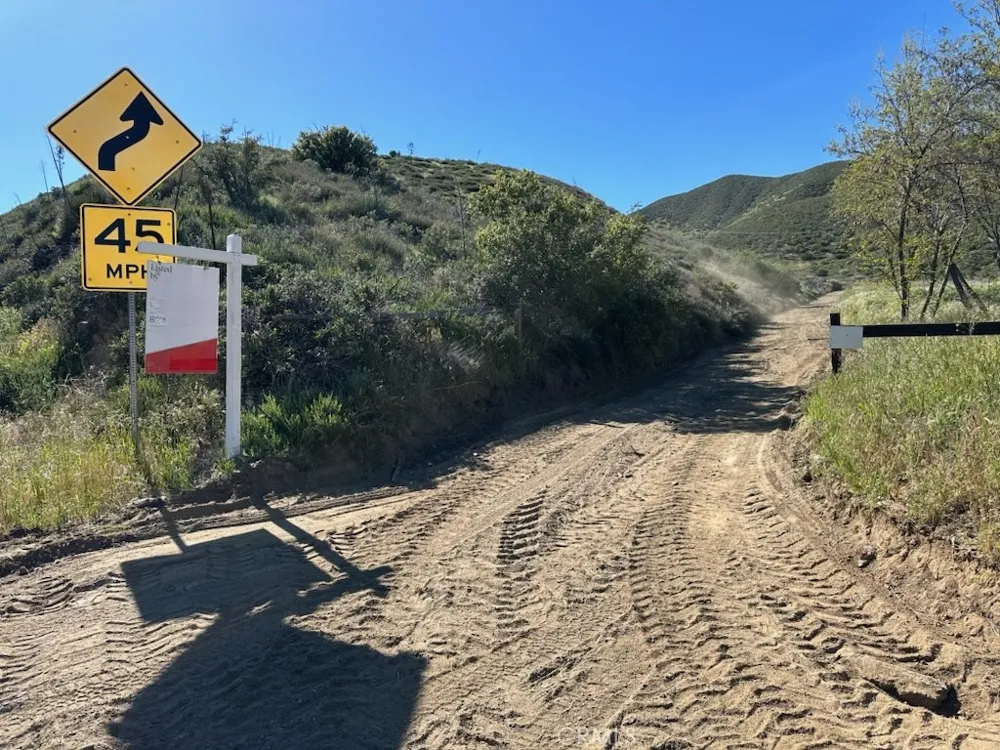 38351 Bouquet Canyon Road Leona Valley, CA 93551