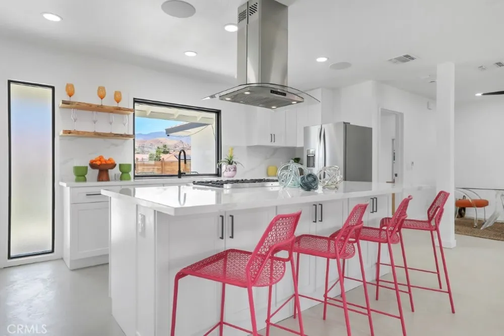 3940 E Calle San Antonio Palm Springs, CA 92264