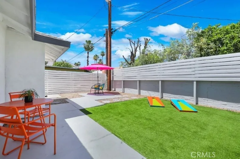 3940 E Calle San Antonio Palm Springs, CA 92264