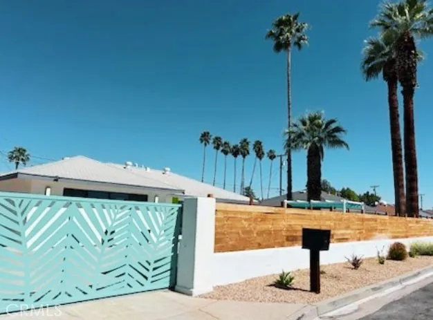 3940 E Calle San Antonio Palm Springs, CA 92264