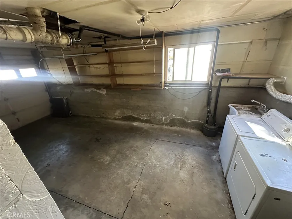215 Western Cedar Glen, CA 92321