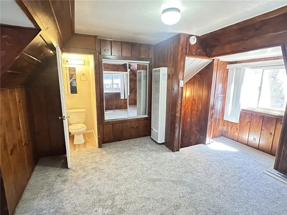 215 Western Cedar Glen, CA 92321