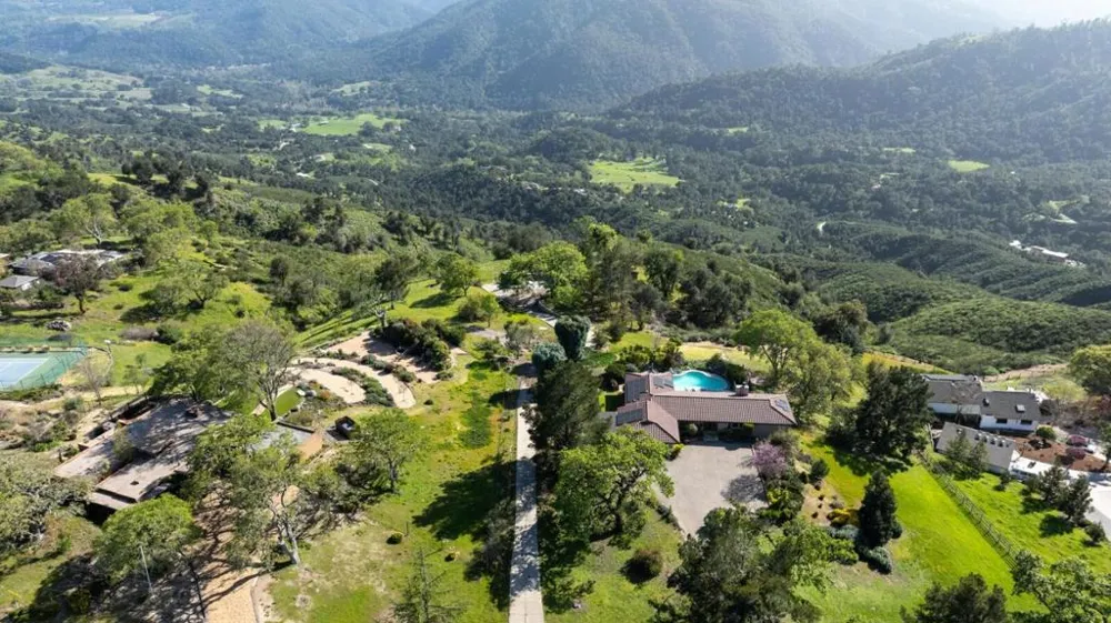 34994 Sky Ranch Road Carmel Valley, CA 93924