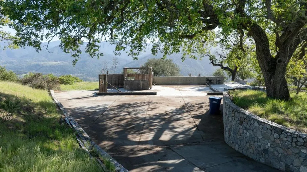 34994 Sky Ranch Road Carmel Valley, CA 93924