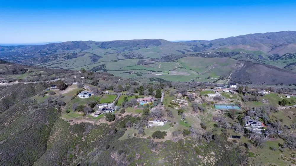 34994 Sky Ranch Road Carmel Valley, CA 93924