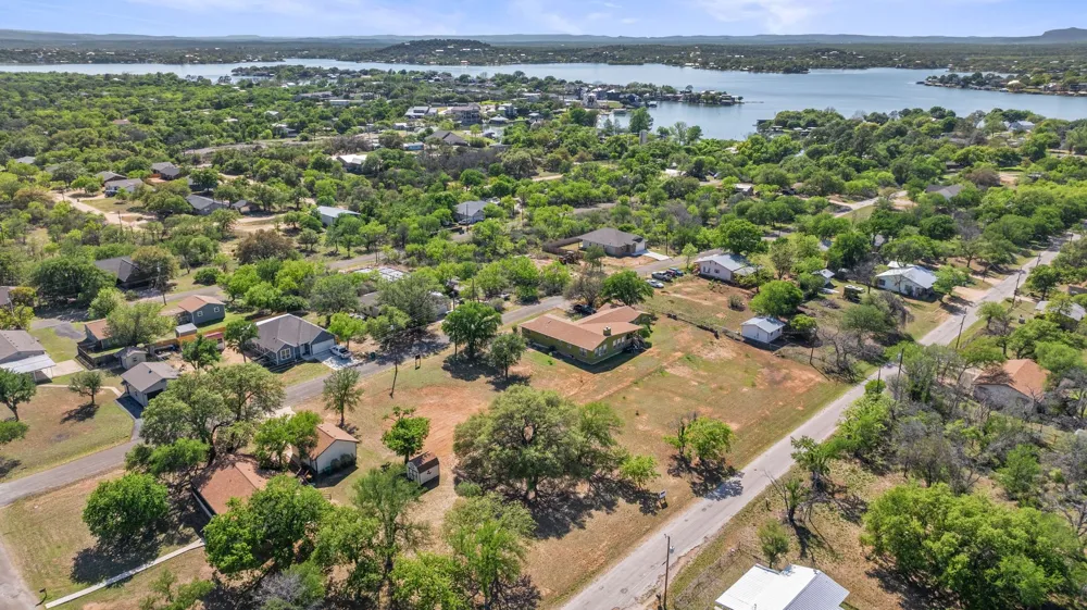 208 Norwood Drive Granite Shoals, TX 78654