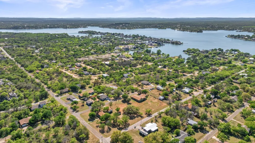 208 Norwood Drive Granite Shoals, TX 78654