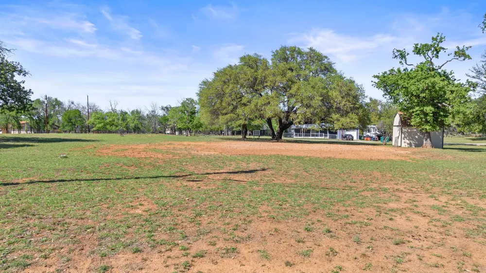208 Norwood Drive Granite Shoals, TX 78654