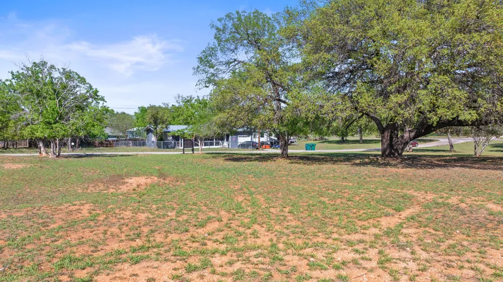 208 Norwood Drive Granite Shoals, TX 78654