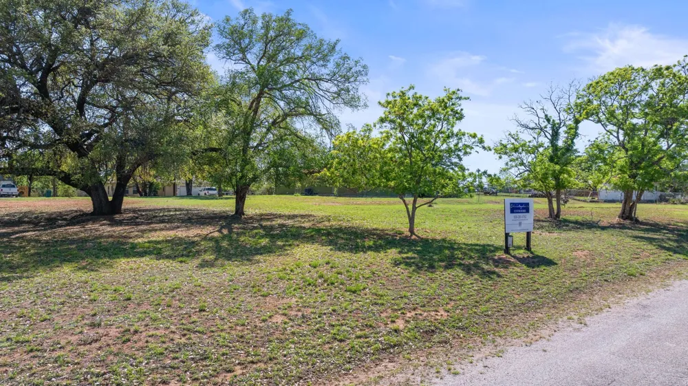 208 Norwood Drive Granite Shoals, TX 78654