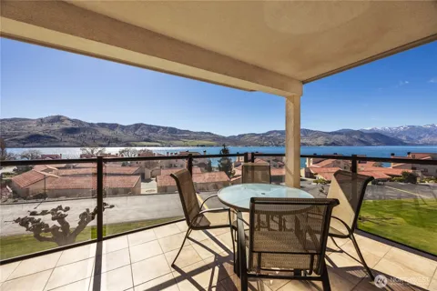 100 Lake Chelan Shores Drive #18-8