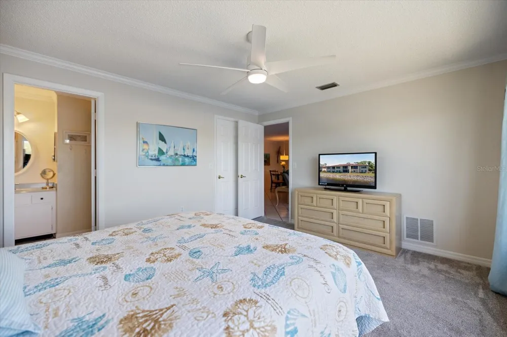 4522 NARRAGANSET TRAIL #84 Sarasota, FL 34233