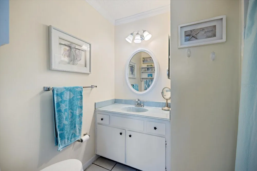 4522 NARRAGANSET TRAIL #84 Sarasota, FL 34233