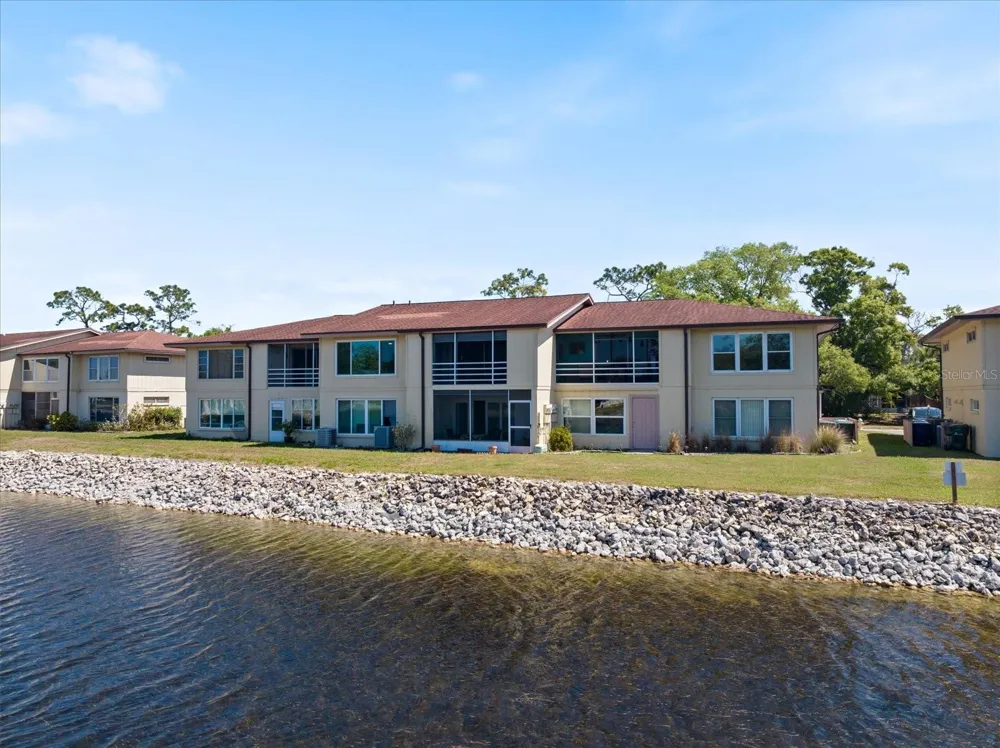 4522 NARRAGANSET TRAIL #84 Sarasota, FL 34233