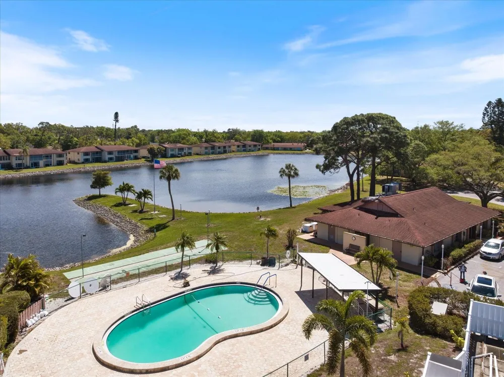 4522 NARRAGANSET TRAIL #84 Sarasota, FL 34233