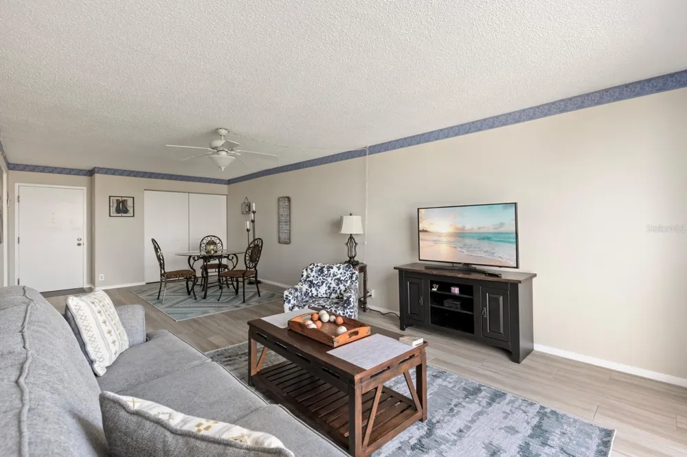255 DOLPHIN POINT #513 Clearwater Beach, FL 33767