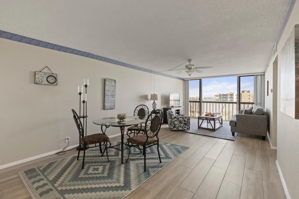 255 DOLPHIN POINT #513 Clearwater Beach, FL 33767