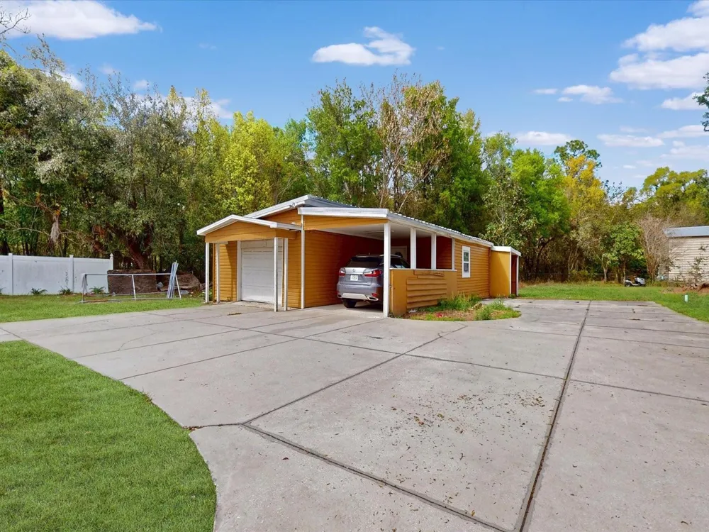 2017 MILLER BOULEVARD Fruitland Park, FL 34731