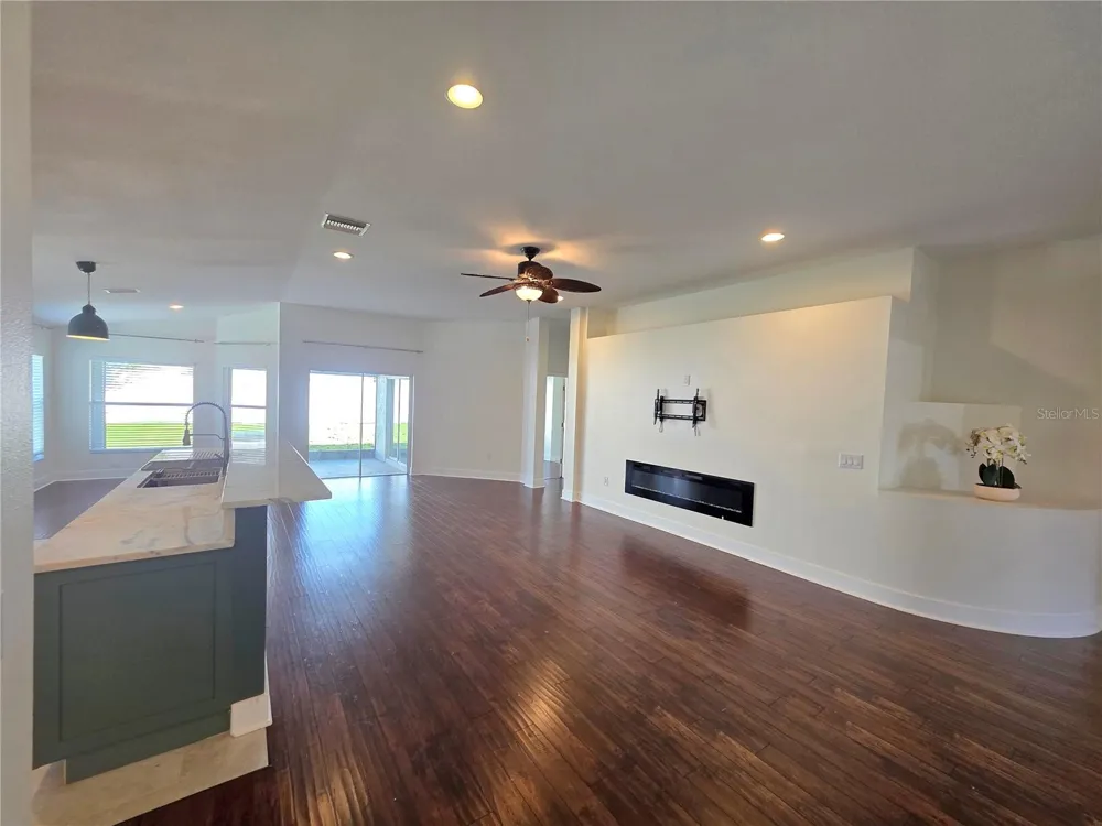 730 STRAW LAKE DRIVE Brandon, FL 33510