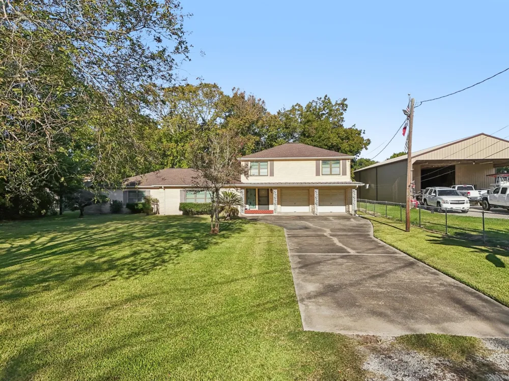 4733 Oleander Street Bacliff, TX 77518
