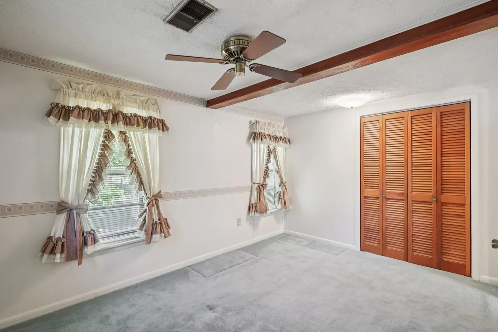 4733 Oleander Street Bacliff, TX 77518