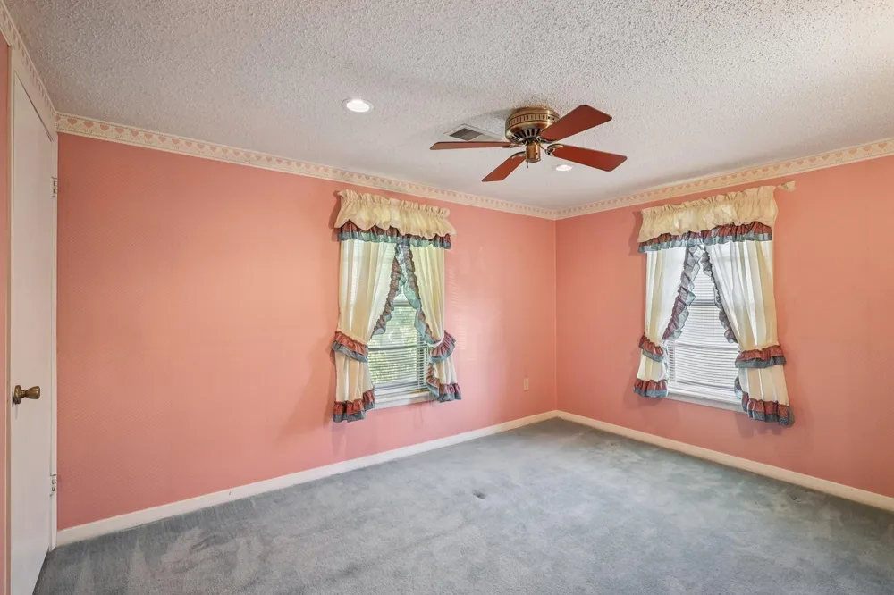 4733 Oleander Street Bacliff, TX 77518