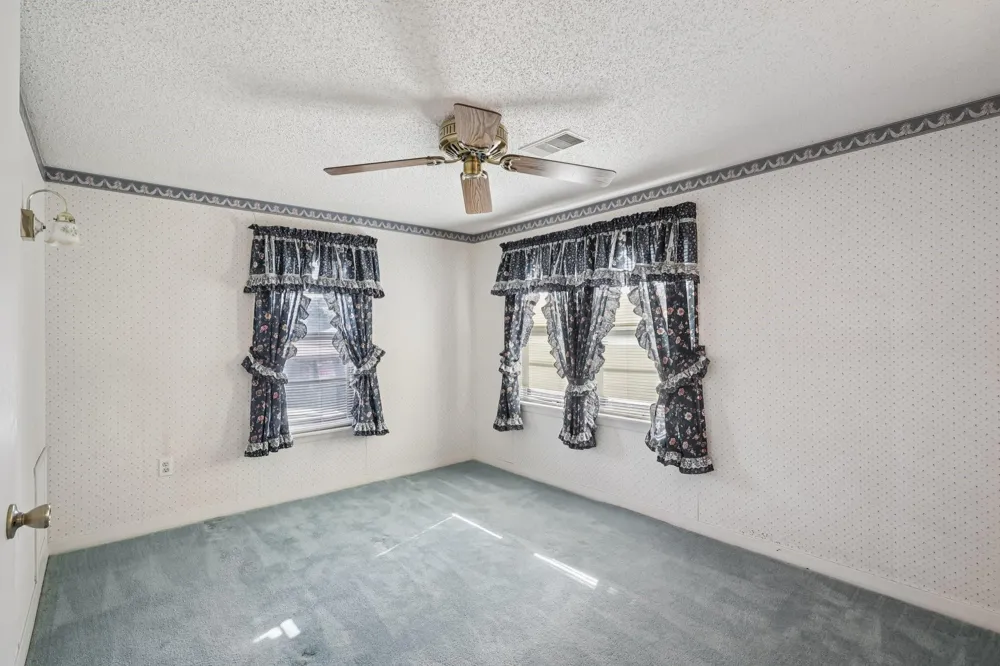4733 Oleander Street Bacliff, TX 77518