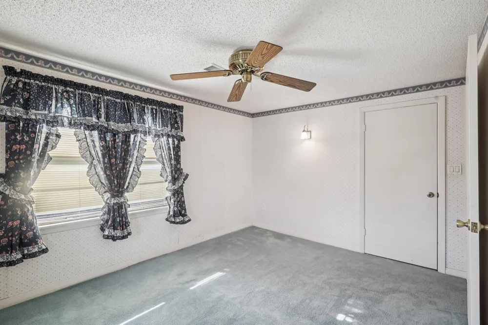 4733 Oleander Street Bacliff, TX 77518
