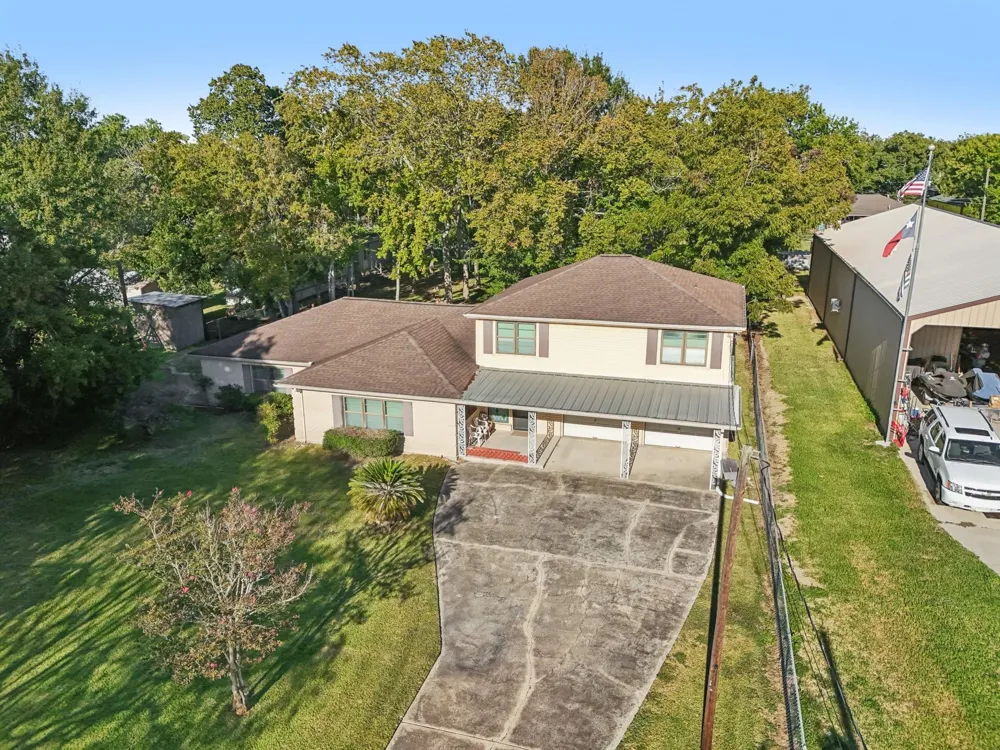 4733 Oleander Street Bacliff, TX 77518