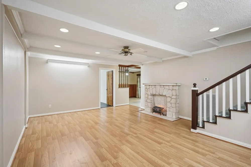 4733 Oleander Street Bacliff, TX 77518