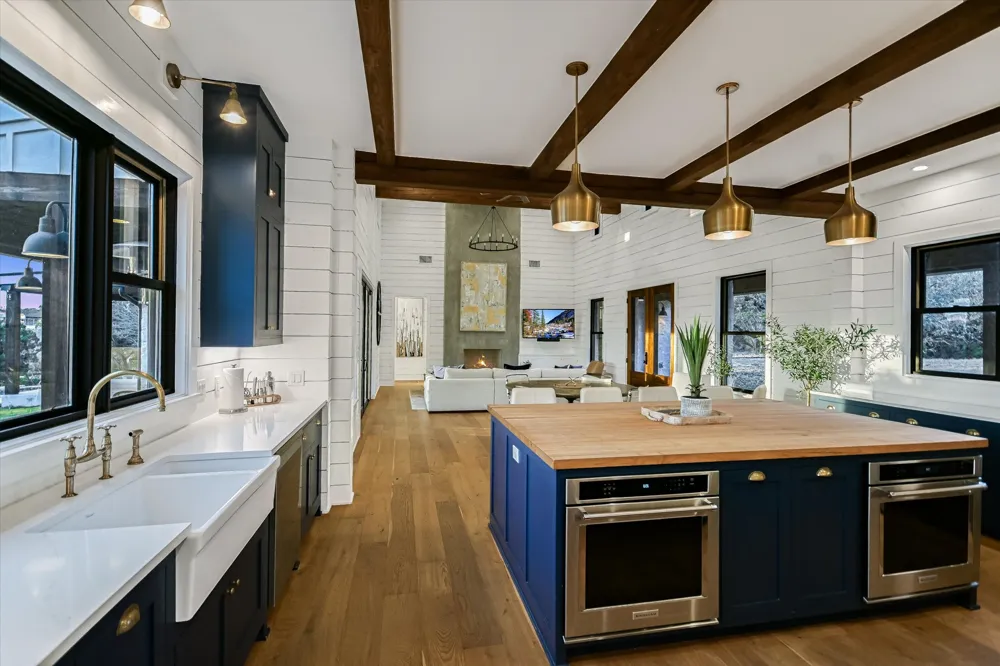 6434 MUSTANG VALLEY TRAIL Wimberley, TX 78676