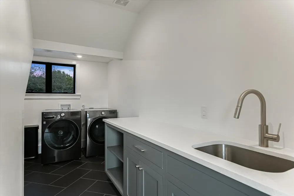 6434 MUSTANG VALLEY TRAIL Wimberley, TX 78676