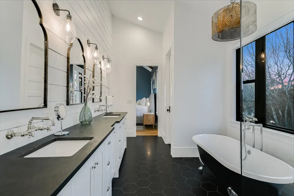 6434 MUSTANG VALLEY TRAIL Wimberley, TX 78676