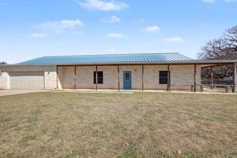 2207 Boxwood Circle
