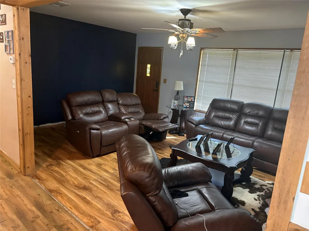 2291 Highway 71 Columbus, TX 78934