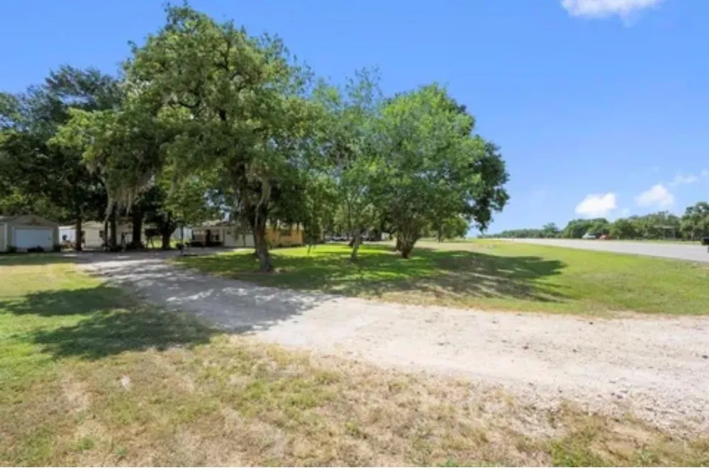 2291 Highway 71 Columbus, TX 78934